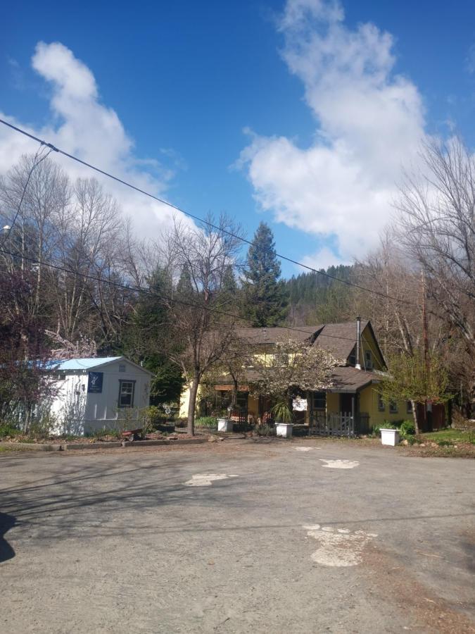 Bigfoot Rv & Cabins Park Happy Camp Экстерьер фото